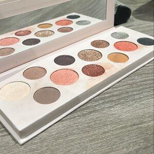 Ooh La La Eyeshadow Palette